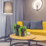 Select Hotel