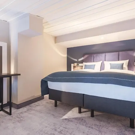 Select Hotel 3*